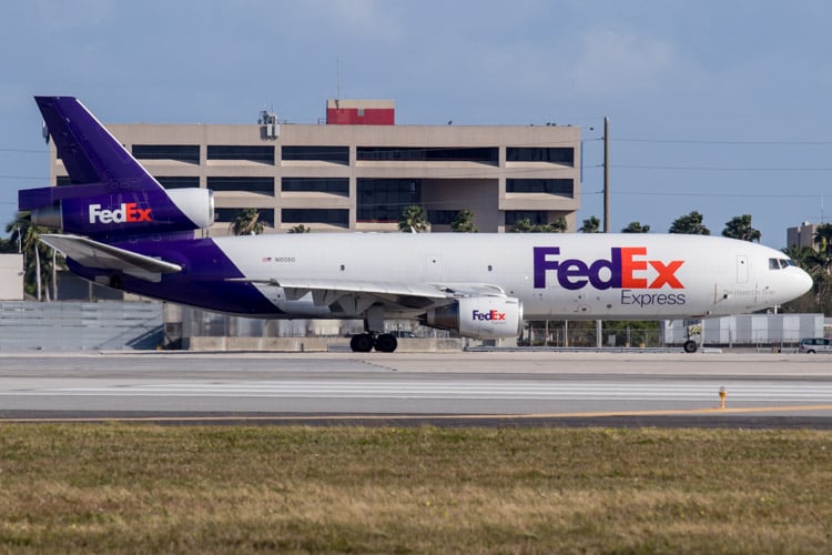 FedEx DC-10