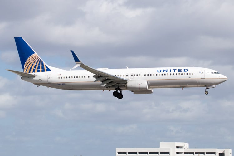 United Airlines 737-900