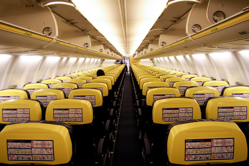 Ryanair 737-800 Cabin