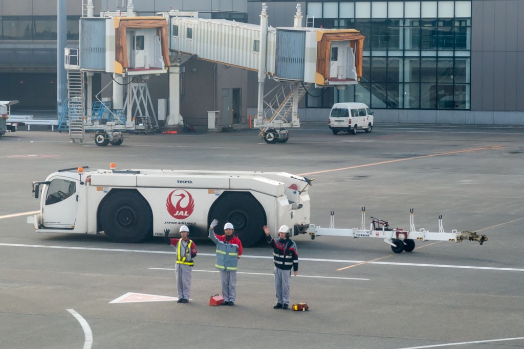 Japan Airlines Ground Staff Send-Off