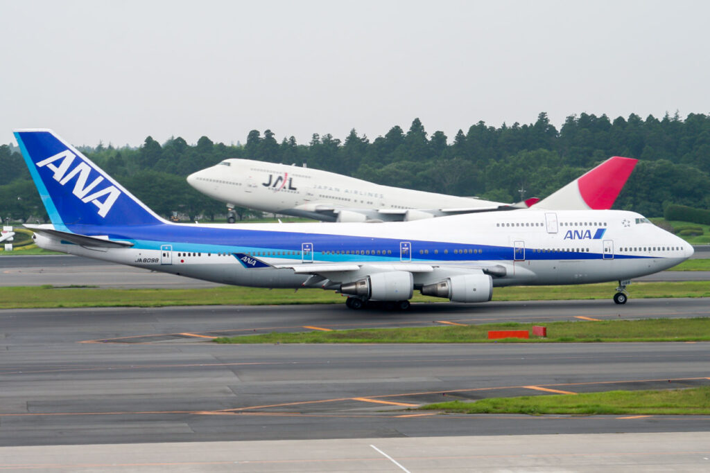boeing-747-vs-777-how-do-they-compare-kn-aviation