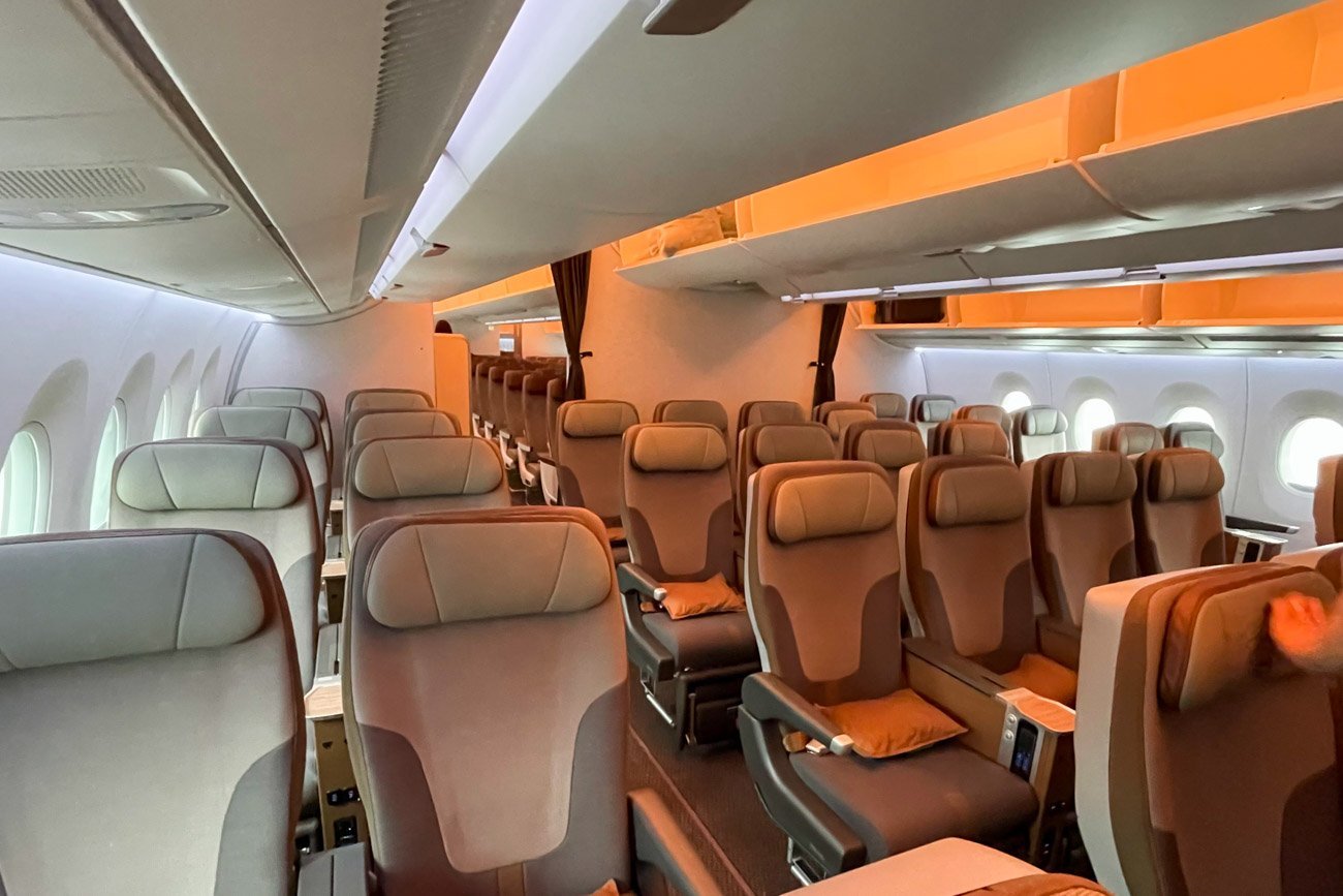 Review: Starlux A350 Premium Economy from Tokyo Narita to Taipei - KN  Aviation