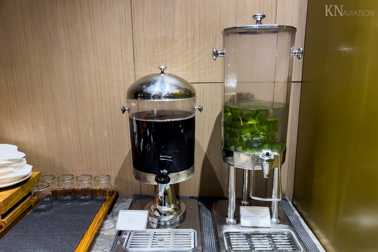 Plaza Premium Lounge (Zone A) Taipei Drinks