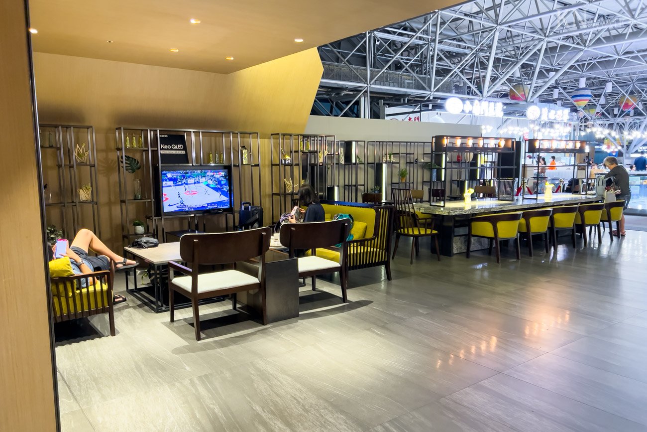 Plaza Premium Lounge (Zone A) Taipei Seating