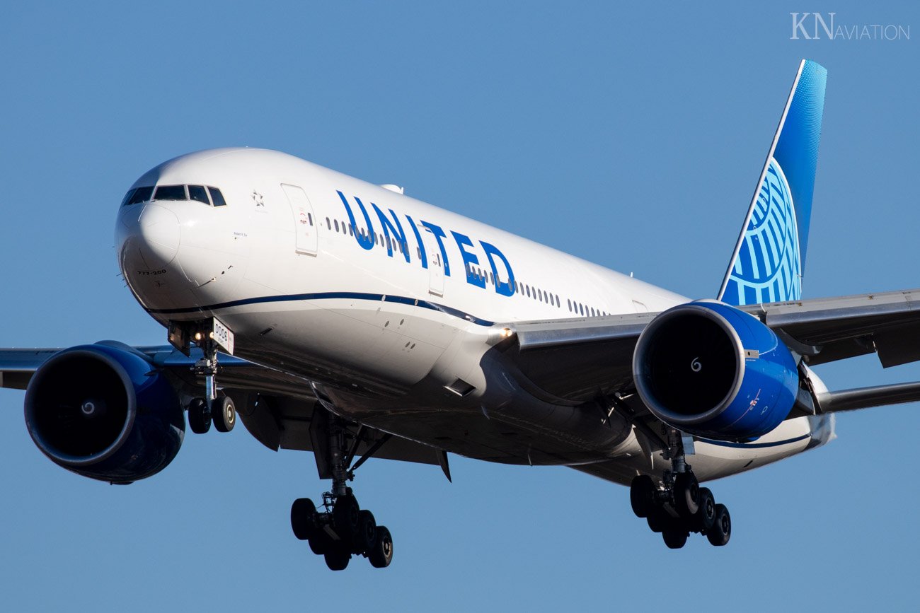 United Airlines 777-200ER