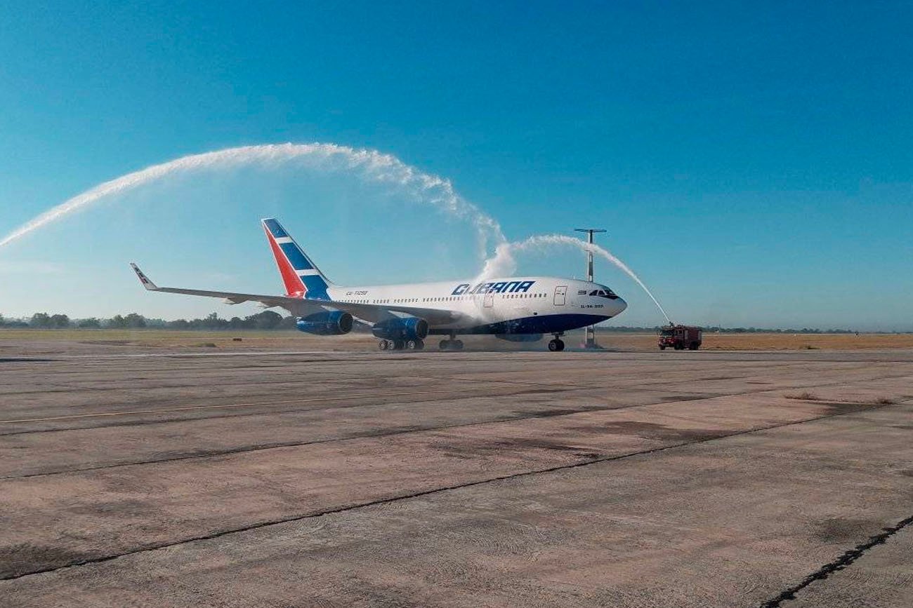 Cubana Il-96 Water Salute